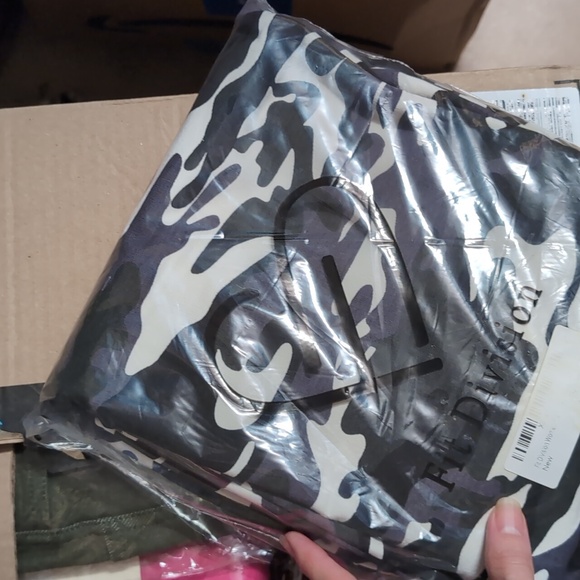 Camouflage Joggers Sweatpants with Pockets - Picture 6 of 9